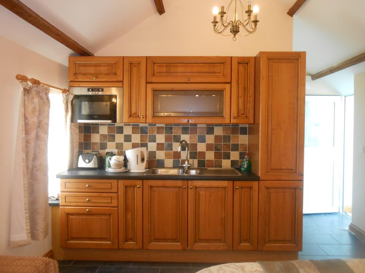 Lletygwilym, Heol Dwr Bed & Breakfast Kidwelly Bagian luar foto